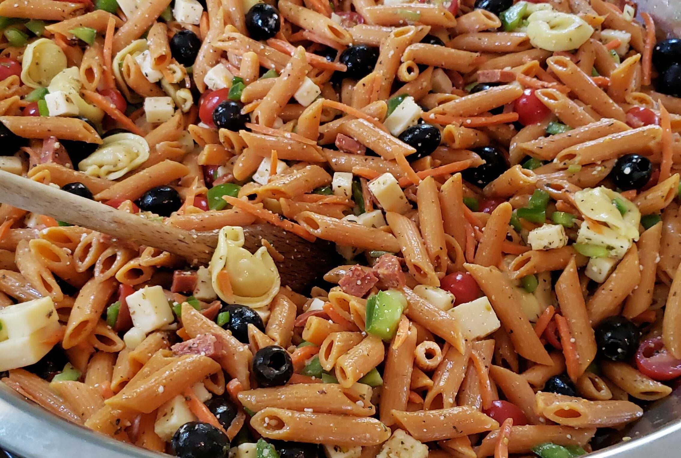 Italian Tortellini Pasta Salad with Pepperoni | Easy Meal Prep