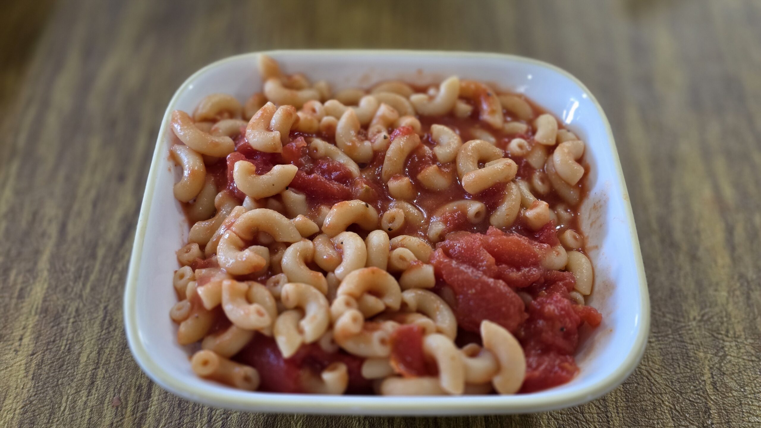 Elbows & Tomatoes – Classic One-Pot Budget Meal for Under $10