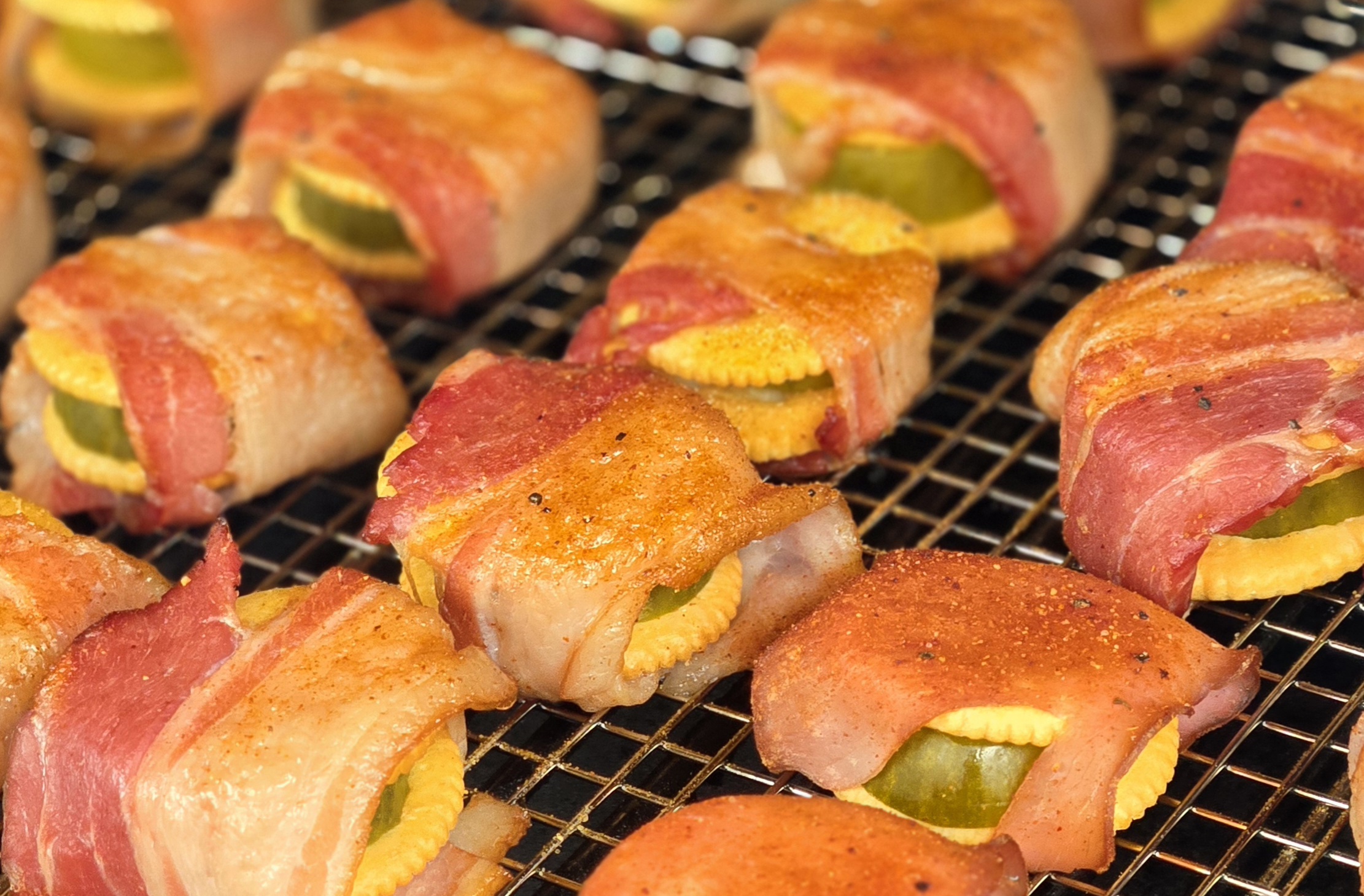 Smoked Bacon Pickle Cracker Bites – Easy Smoker Appetizer with Buffalo Ranch Dip