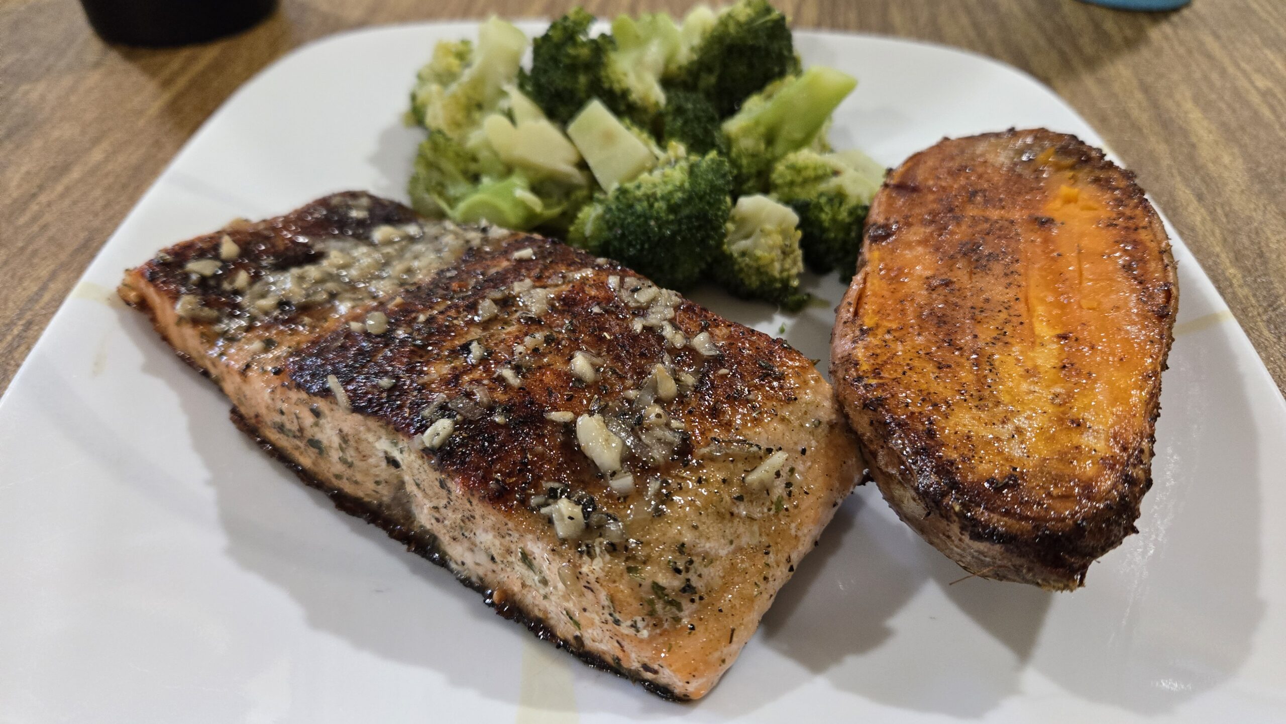 Blackstone Garlic Lemon Salmon | Broccoli & Sweet Potato