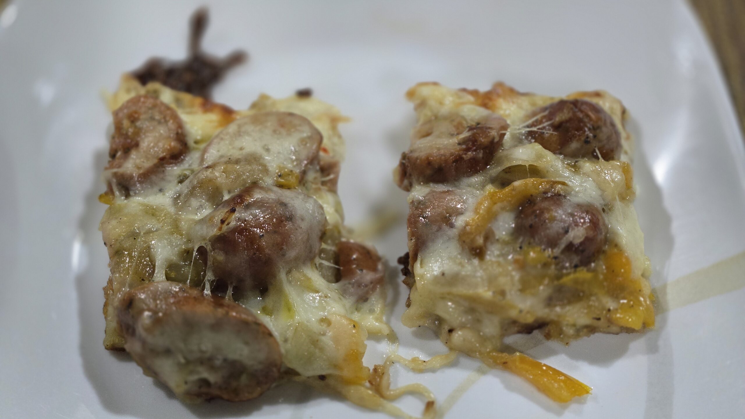 Hot Honey Chicken Sausage Flatbread | Aldi Easy Dinner