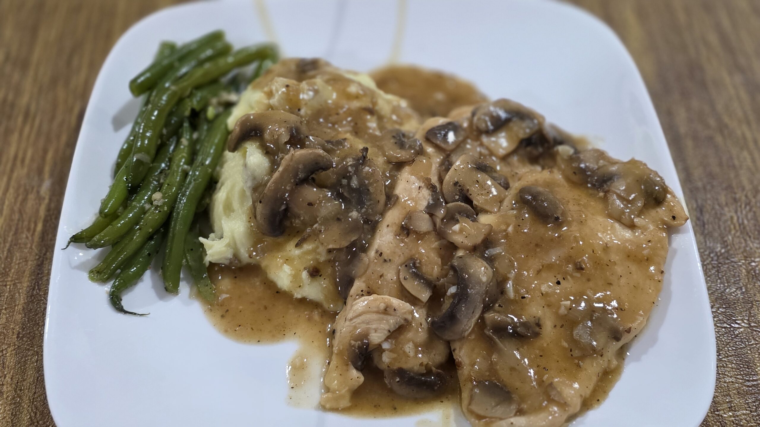 Chicken Marsala with Smashed Yukon Gold Potatoes & Garlic Green Beans