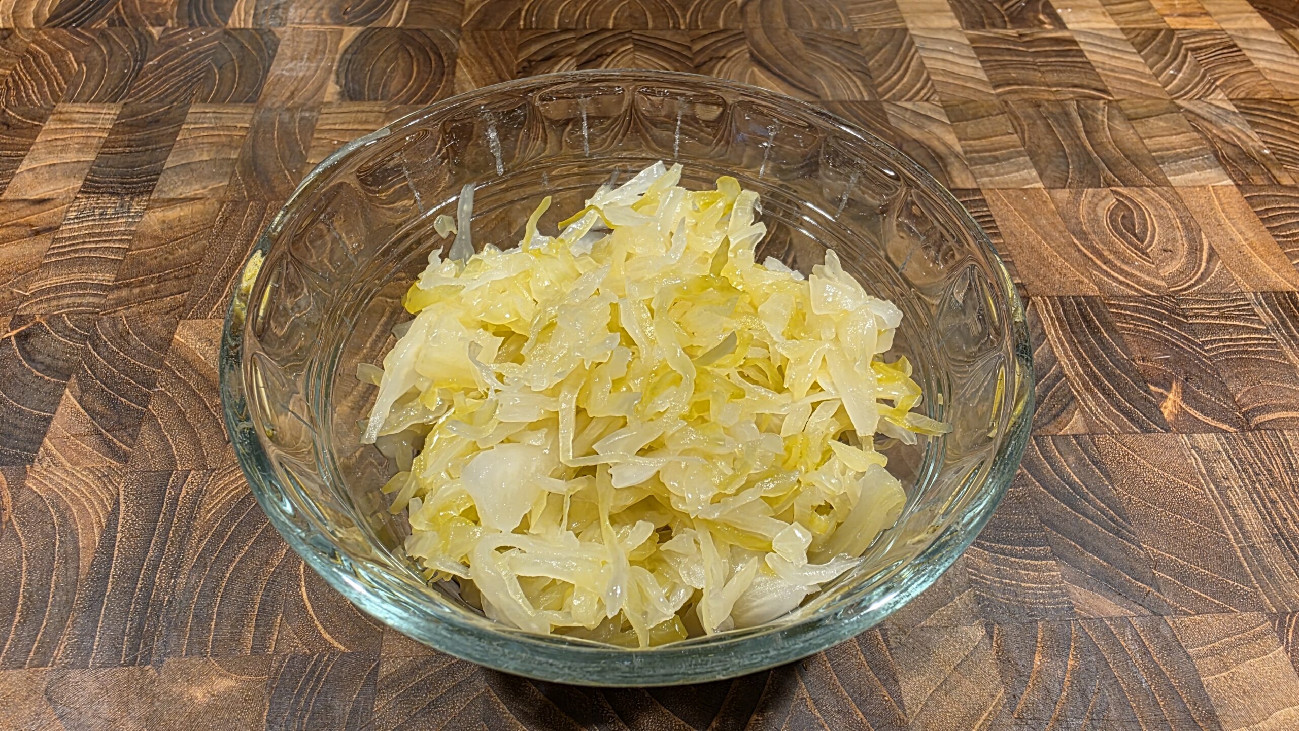 Classic Sauerkraut (First Batch – Simple Fermentation Guide)